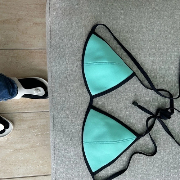 Triangl  bikini top large - Picture 2 of 6